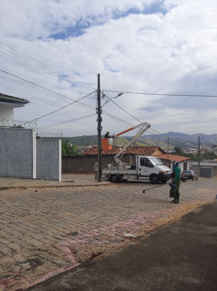 Troca das lampadas no meu bairro
